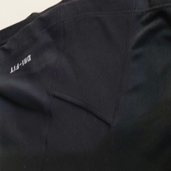 Nike dri-fit racer back black and blue top size XL reflection strips mesh - Picture 14 of 14